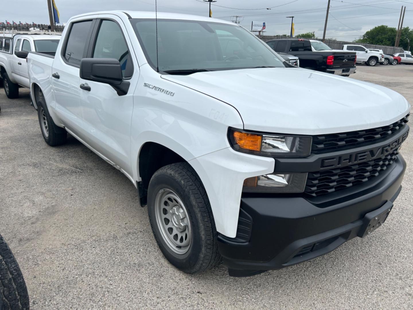 2021 White Chevrolet Silverado 1500 (1GCPWAEF3MZ) , located at 1687 Business 35 S, New Braunfels, TX, 78130, (830) 625-7159, 29.655487, -98.051491 - Photo#3